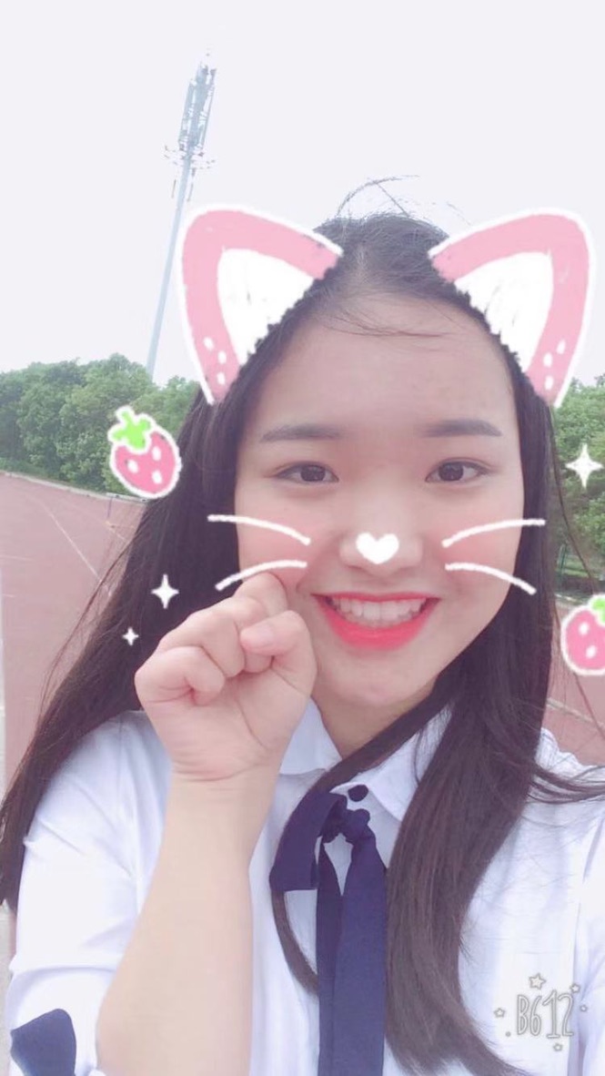 女人，你成功吸引了我